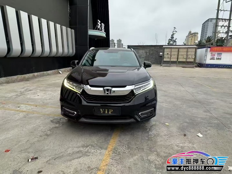 抵押车出售17年本田冠道轿车