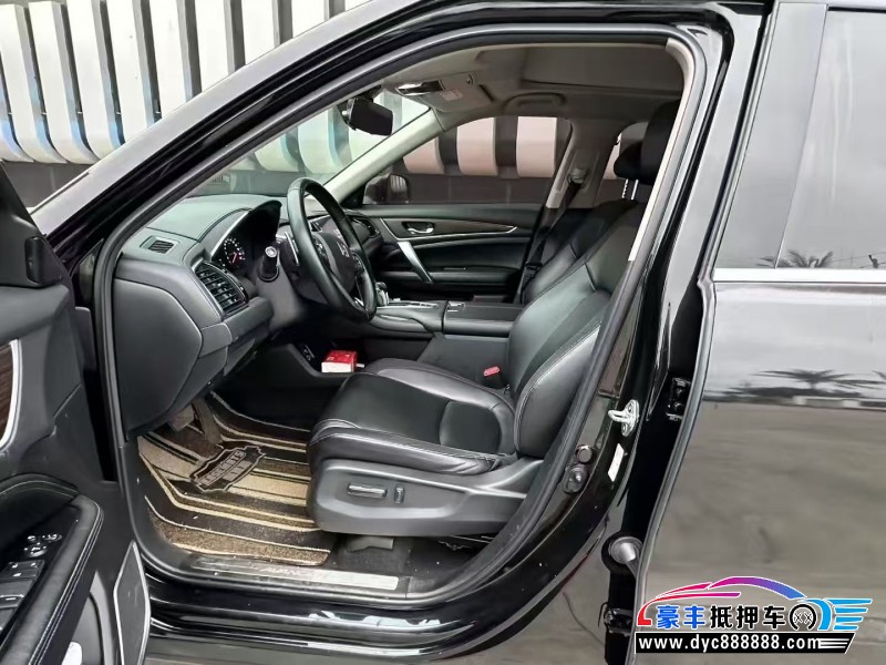 17年本田冠道轿车抵押车出售