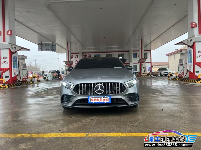 抵押车出售22年奔驰A级AMG轿车