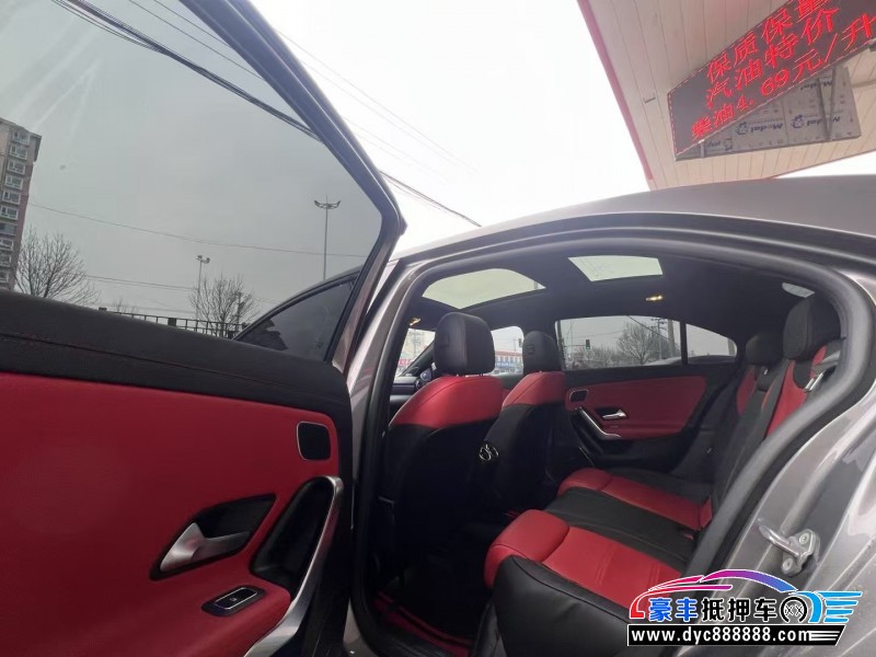 22年奔驰A级AMG轿车抵押车出售