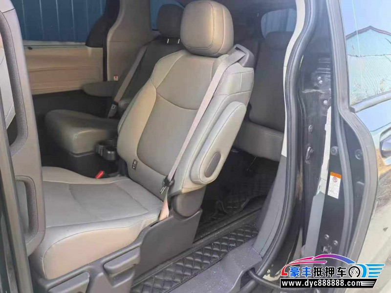 24年丰田格瑞维亚轿车抵押车出售