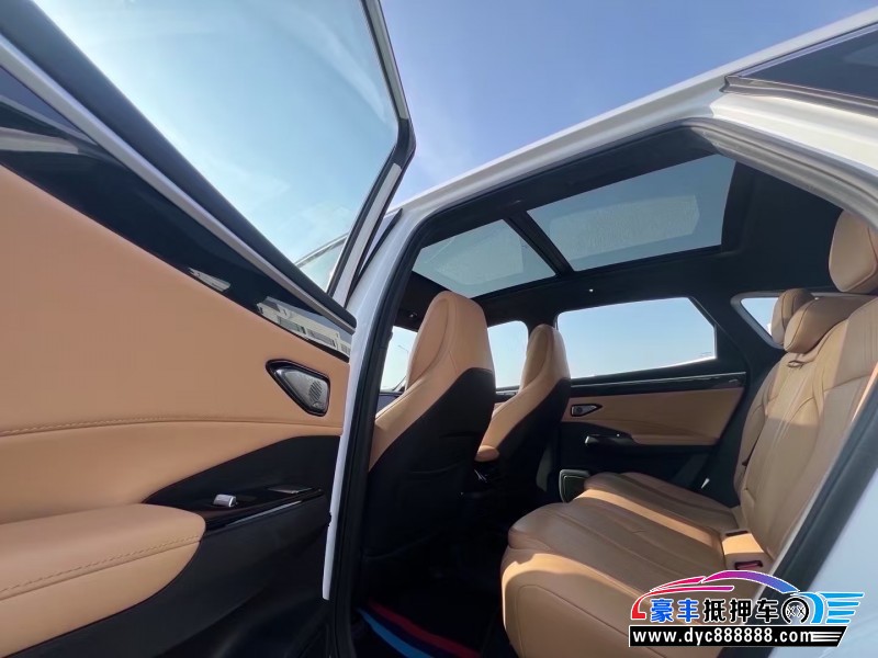 24年吉利银河L7轿车抵押车出售