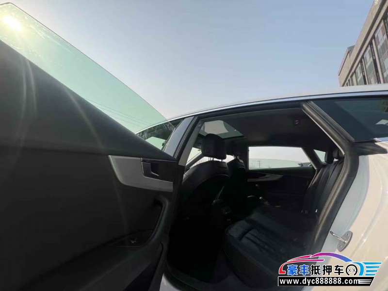 18年奥迪A5轿车抵押车出售