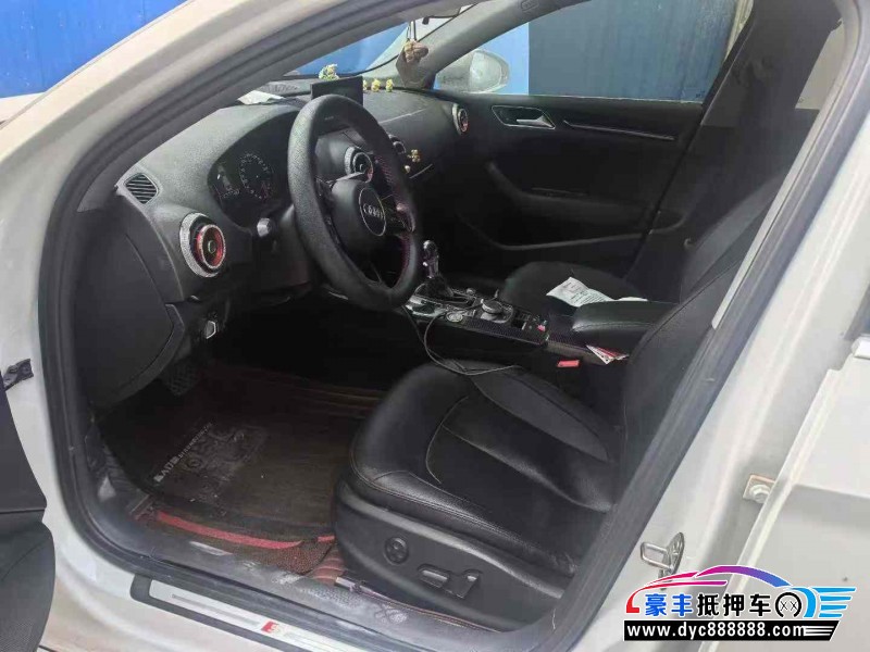 18年奥迪A3轿车抵押车出售