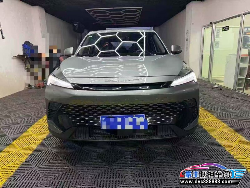 抵押车出售24年北汽制造魔方轿车