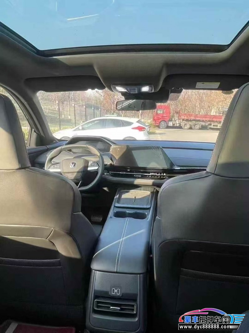 25年长安长安CS55轿车抵押车出售