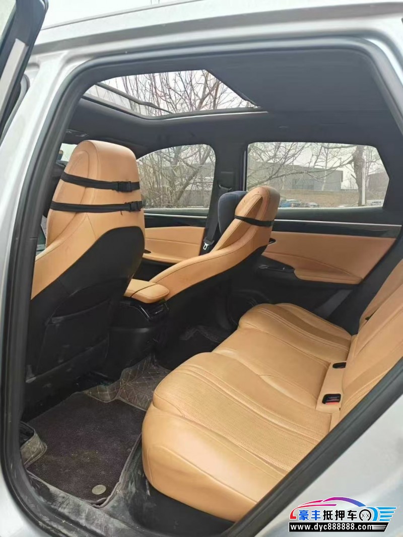 24年吉利银河L7轿车抵押车出售