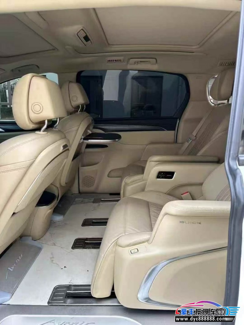 22年别克GL8轿车抵押车出售