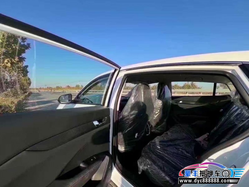 25年东风风神奕炫轿车抵押车出售