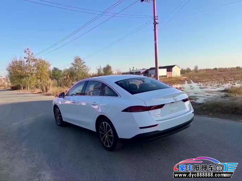 25年荣威D7轿车抵押车出售