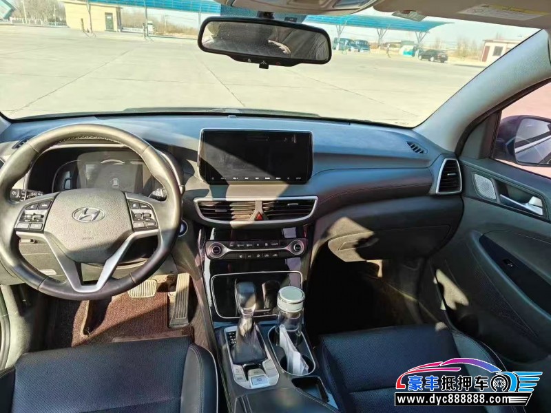 20年现代途胜轿车抵押车出售