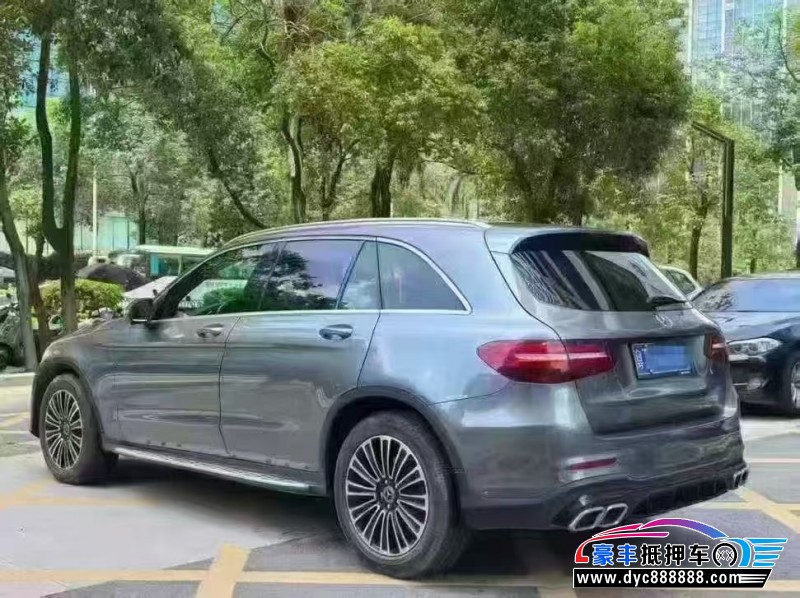 19年奔驰GLC轿车抵押车出售