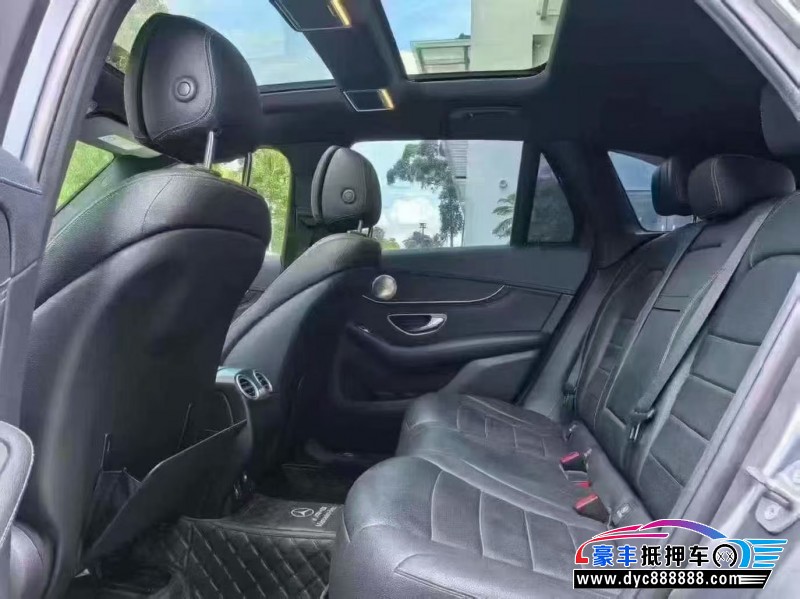 19年奔驰GLC轿车抵押车出售