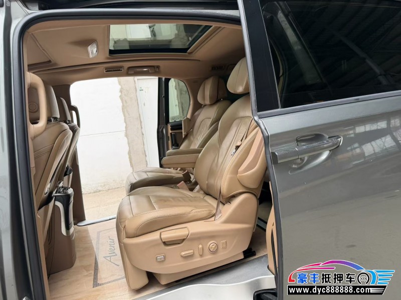 18年别克GL8轿车抵押车出售