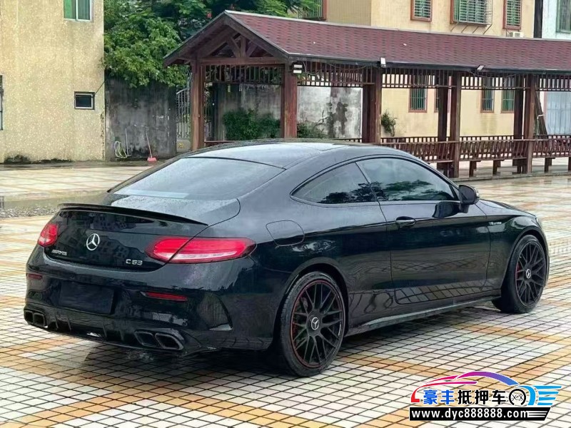 19年奔驰C轿车抵押车出售