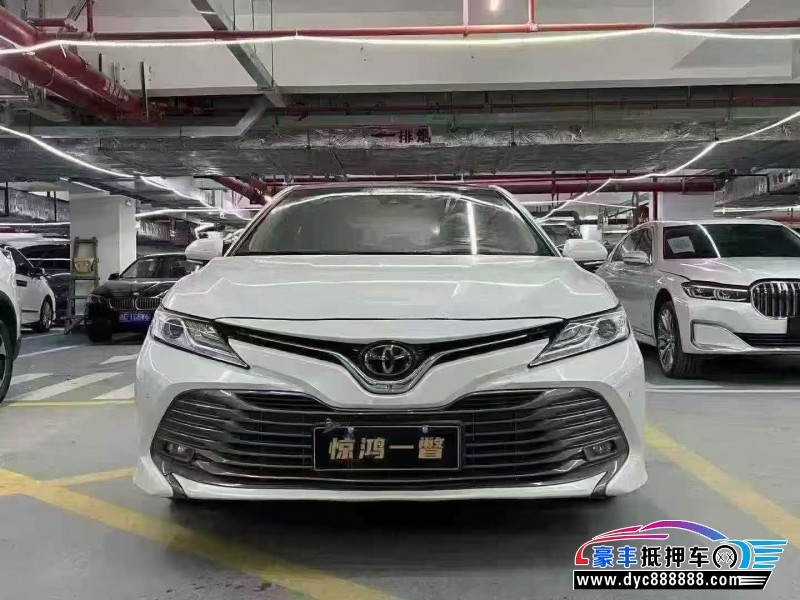 抵押车出售21年丰田凯美瑞轿车