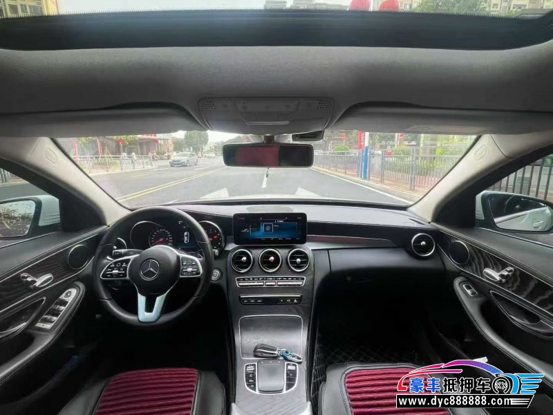 19年奔驰C轿车抵押车出售