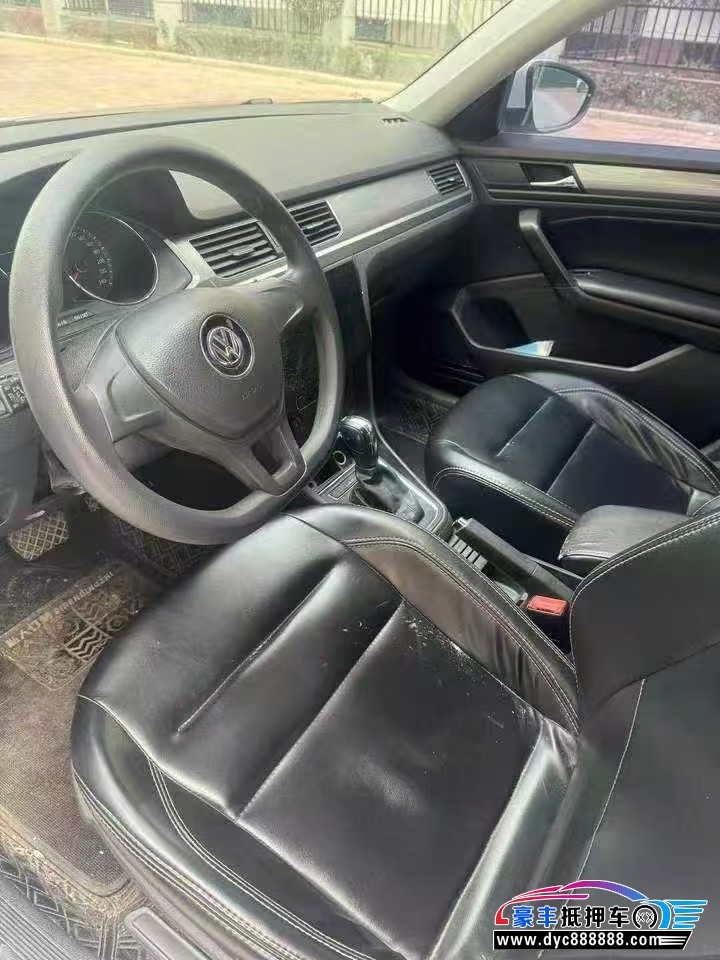 19年大众宝来轿车抵押车出售