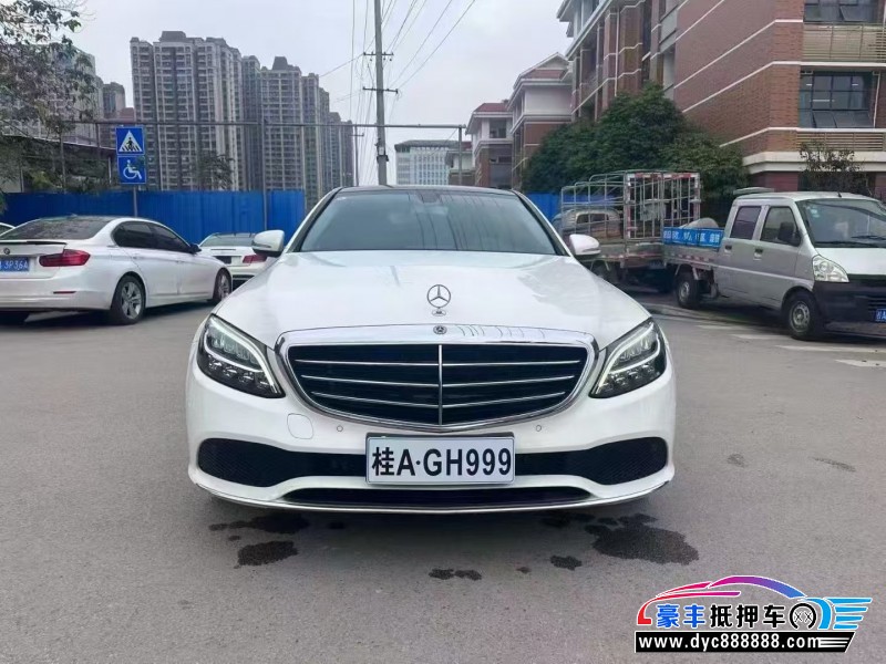 19年奔驰C轿车抵押车出售