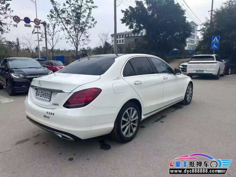 19年奔驰C轿车抵押车出售