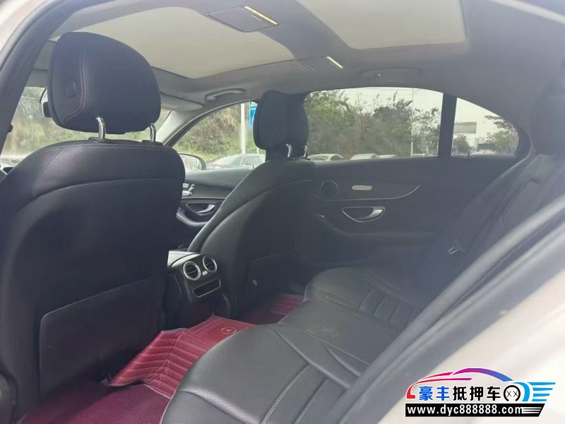 19年奔驰C轿车抵押车出售