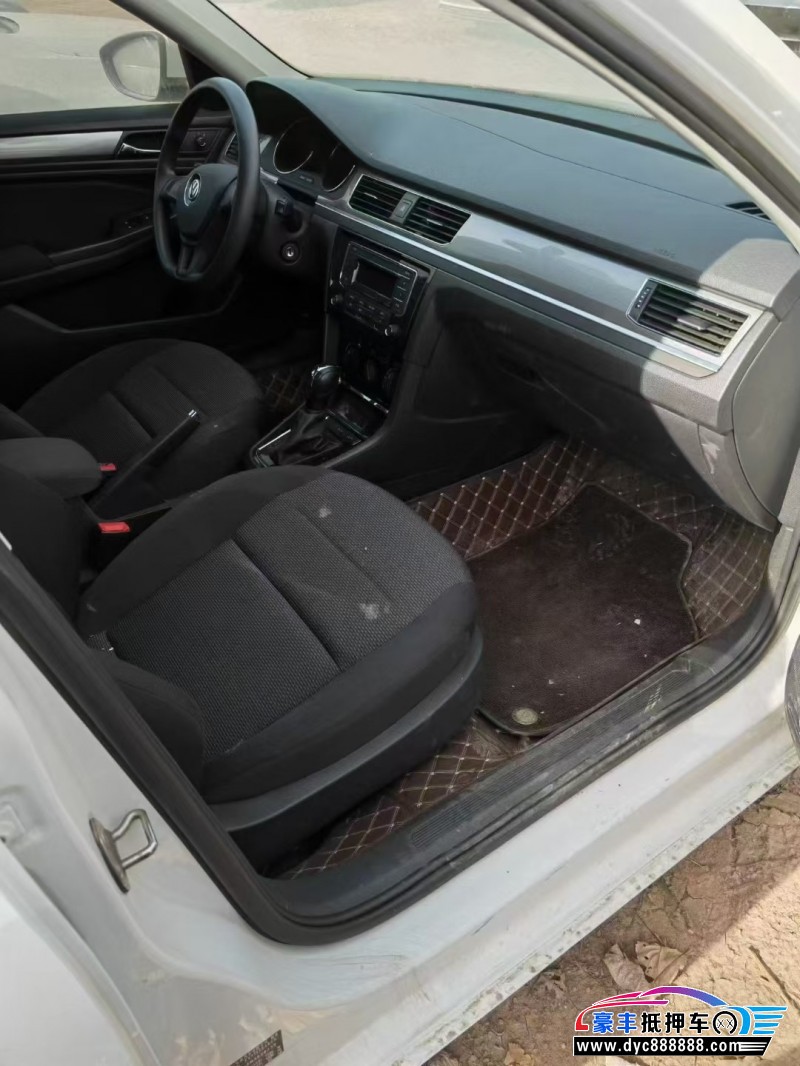 23年大众宝来轿车抵押车出售
