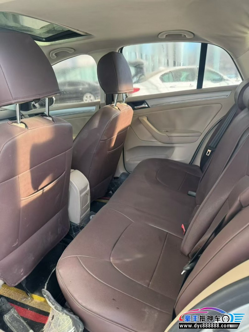 14年大众宝来轿车抵押车出售