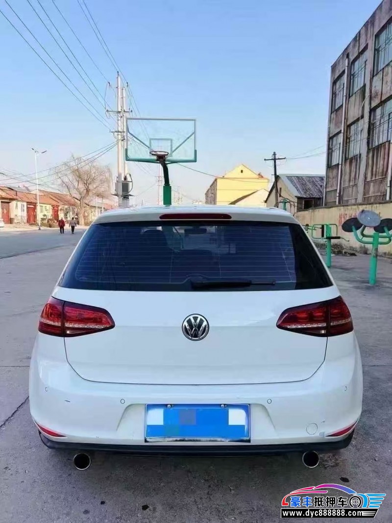 17年大众高尔夫轿车抵押车出售
