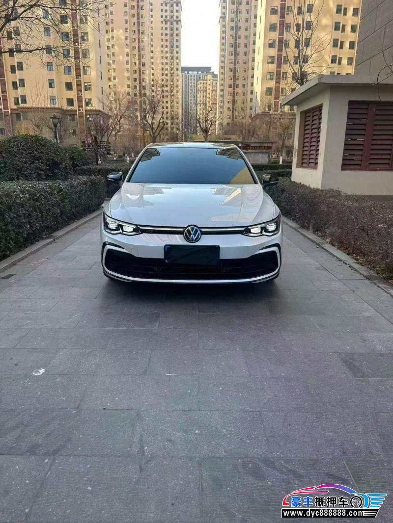 抵押车出售24年大众高尔夫轿车