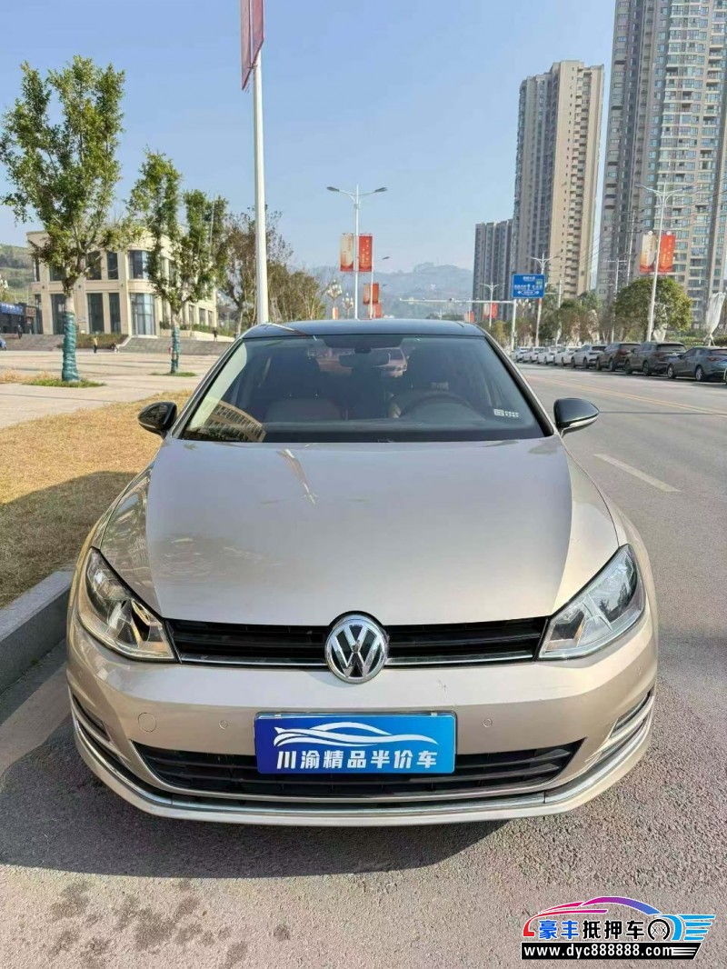 抵押车出售17年大众高尔夫轿车