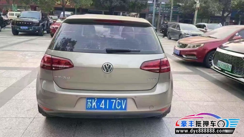 17年大众高尔夫轿车抵押车出售