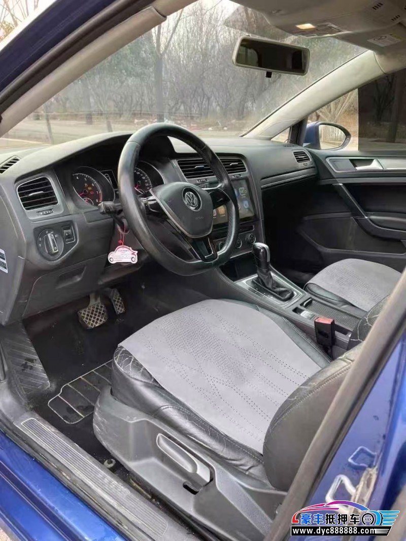 15年大众高尔夫轿车抵押车出售