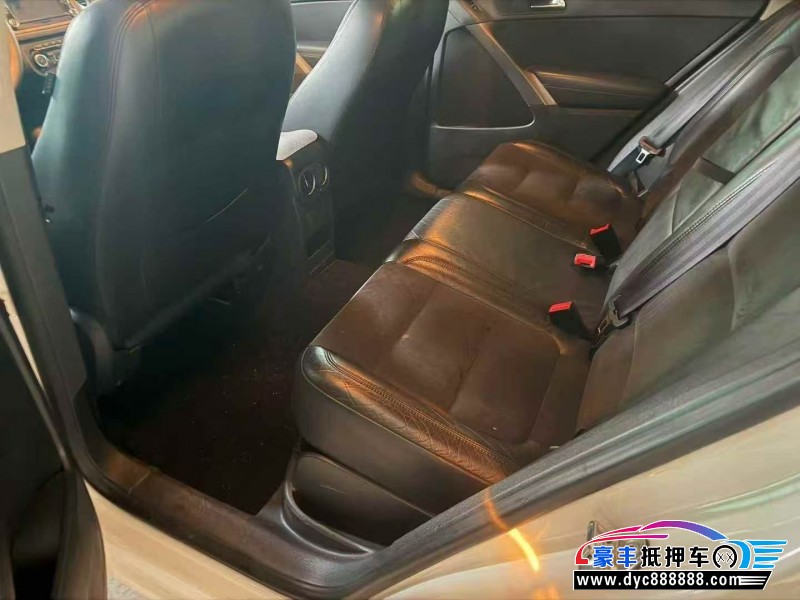 12年大众途观轿车抵押车出售