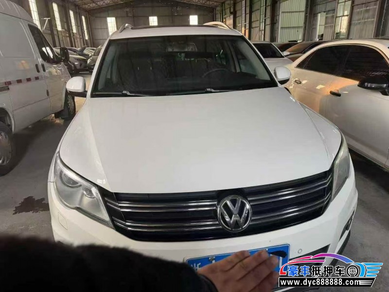 抵押车出售12年大众途观轿车