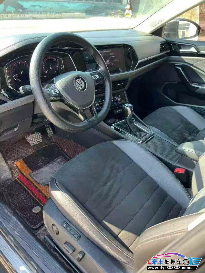 21年大众速腾轿车抵押车出售