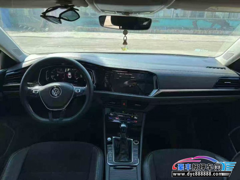 21年大众速腾轿车抵押车出售