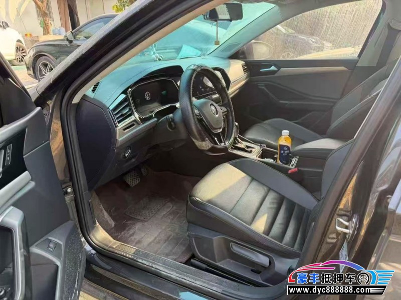 21年大众速腾轿车抵押车出售