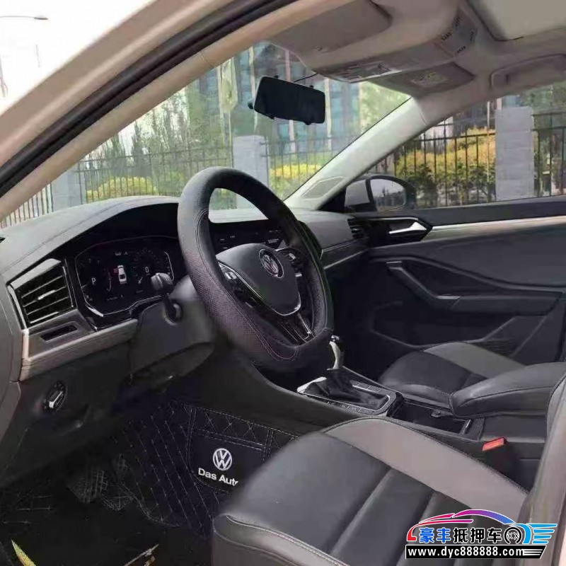 22年大众速腾轿车抵押车出售