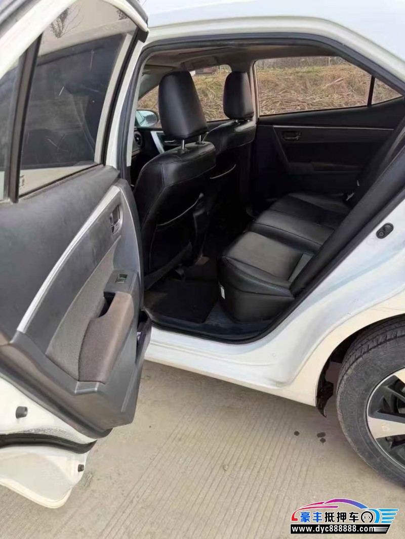 19年丰田雷凌轿车抵押车出售