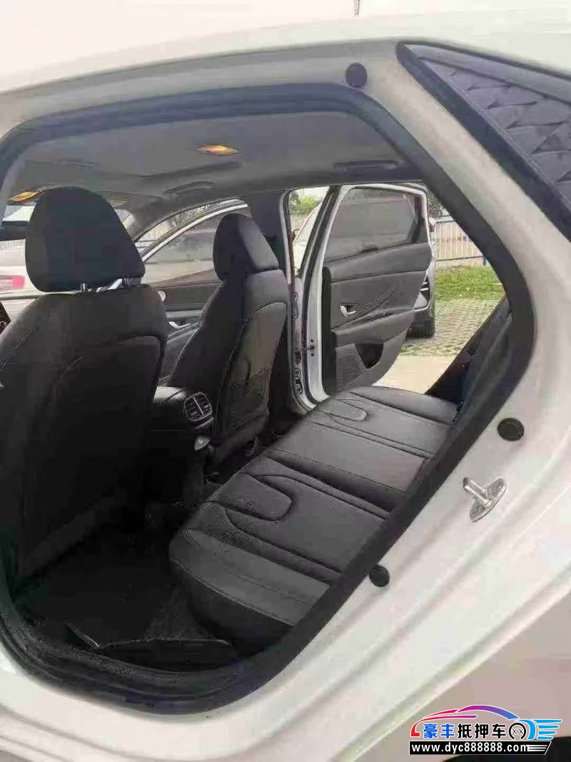 24年现代伊兰特轿车抵押车出售