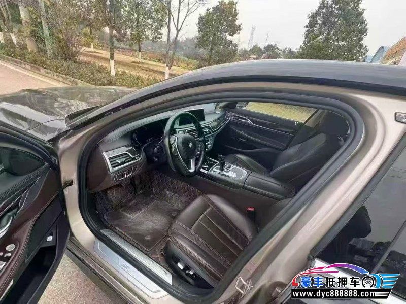 17年宝马7系轿车抵押车出售