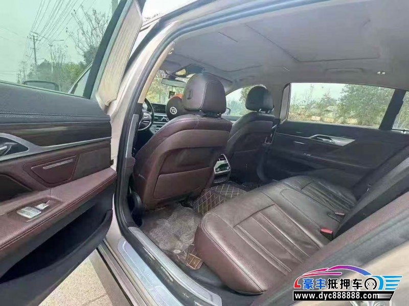 17年宝马7系轿车抵押车出售