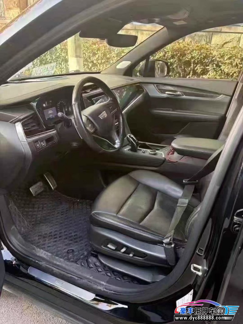 20年凯迪拉克xt6轿车抵押车出售