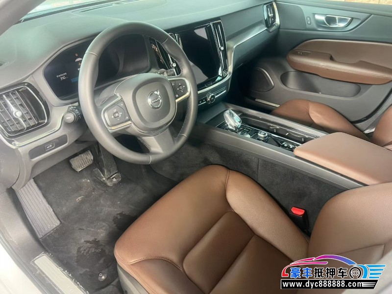 24年沃尔沃S60轿车抵押车出售
