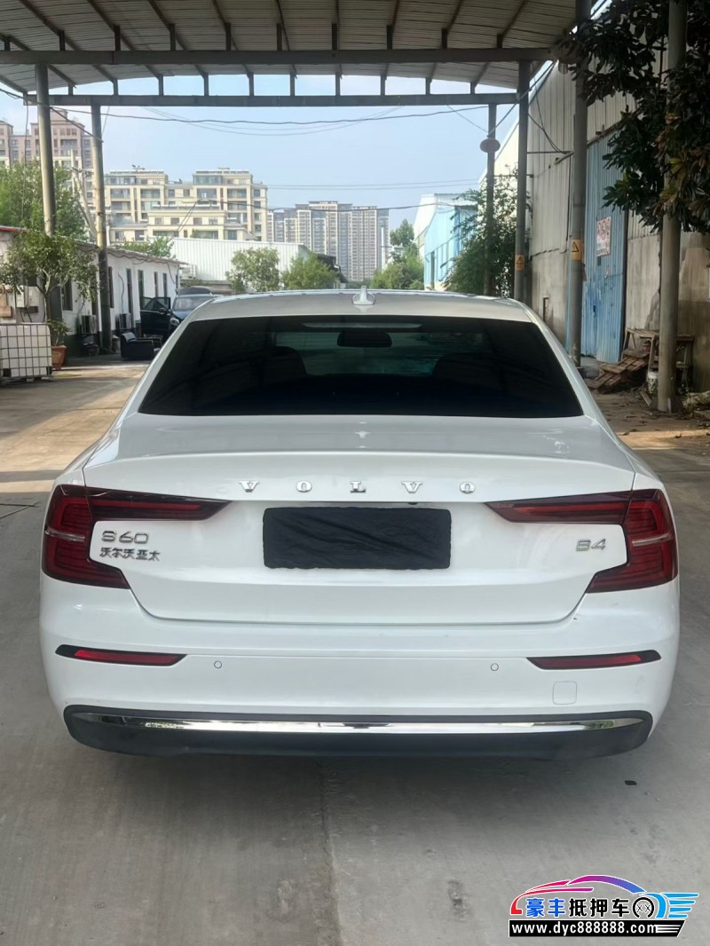 24年沃尔沃S60轿车抵押车出售