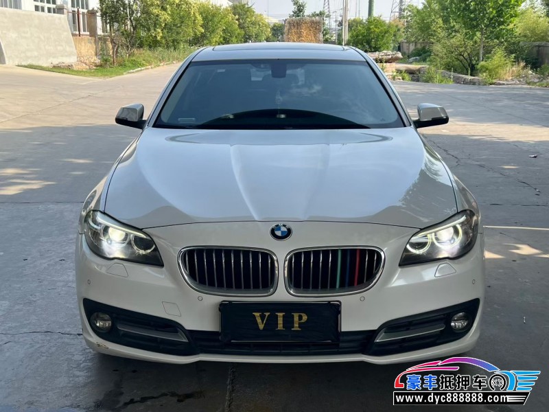 抵押车出售17年宝马5系轿车