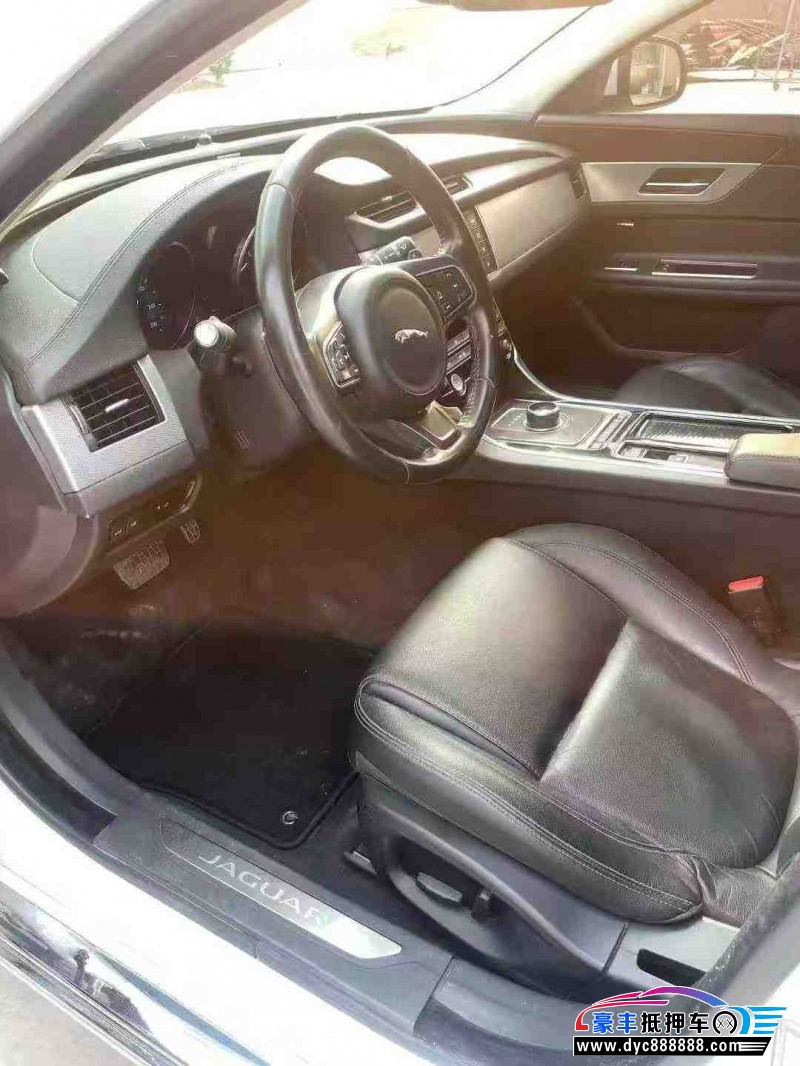 17年捷豹XFL轿车抵押车出售