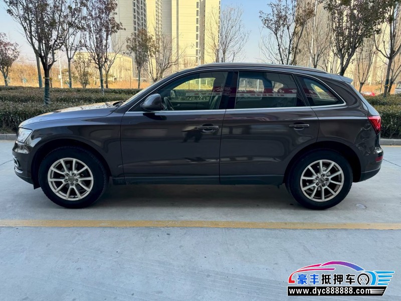 15年奥迪Q5轿车抵押车出售