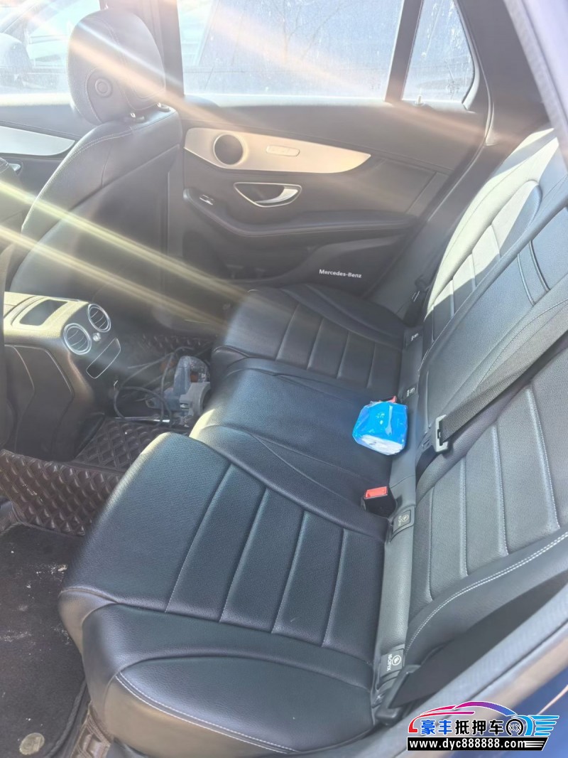 19年奔驰GLC轿车抵押车出售