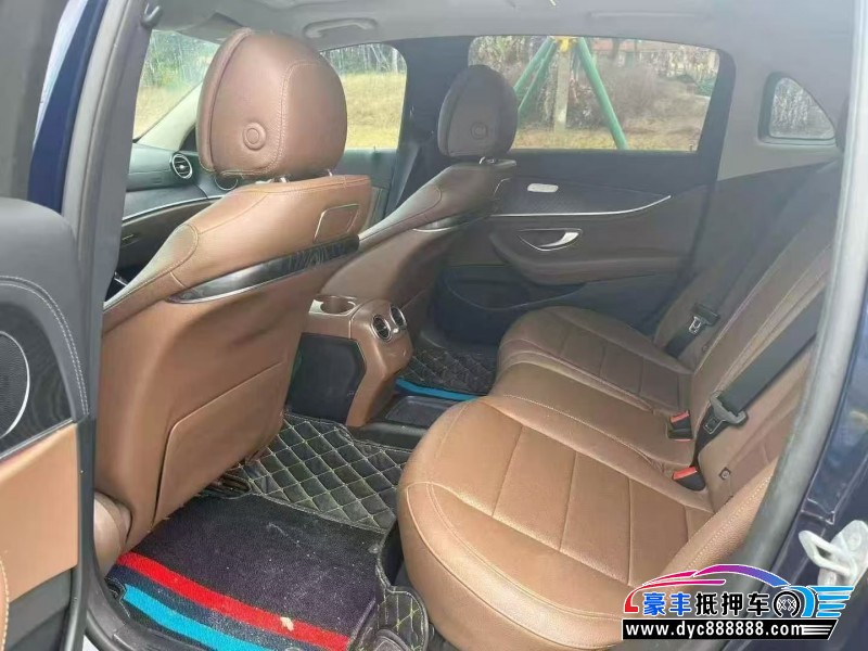 17年奔驰E轿车抵押车出售